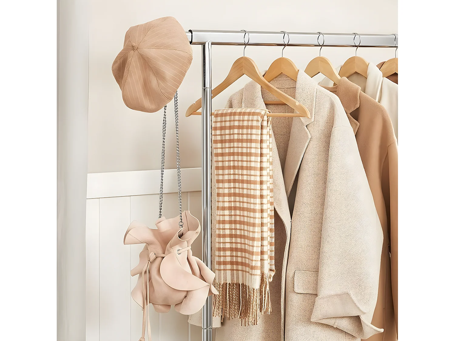 Portant à Vêtements sur Roues avec Tringle Extensible 92-132 cm