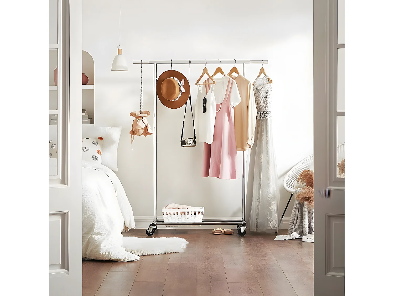 Portant à Vêtements sur Roues avec Tringle Extensible 92-132 cm