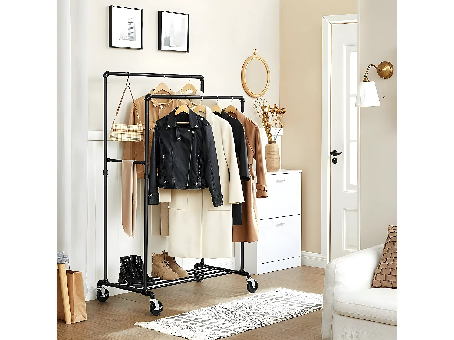 Porta abiti a doppie aste e scaffale su ruote