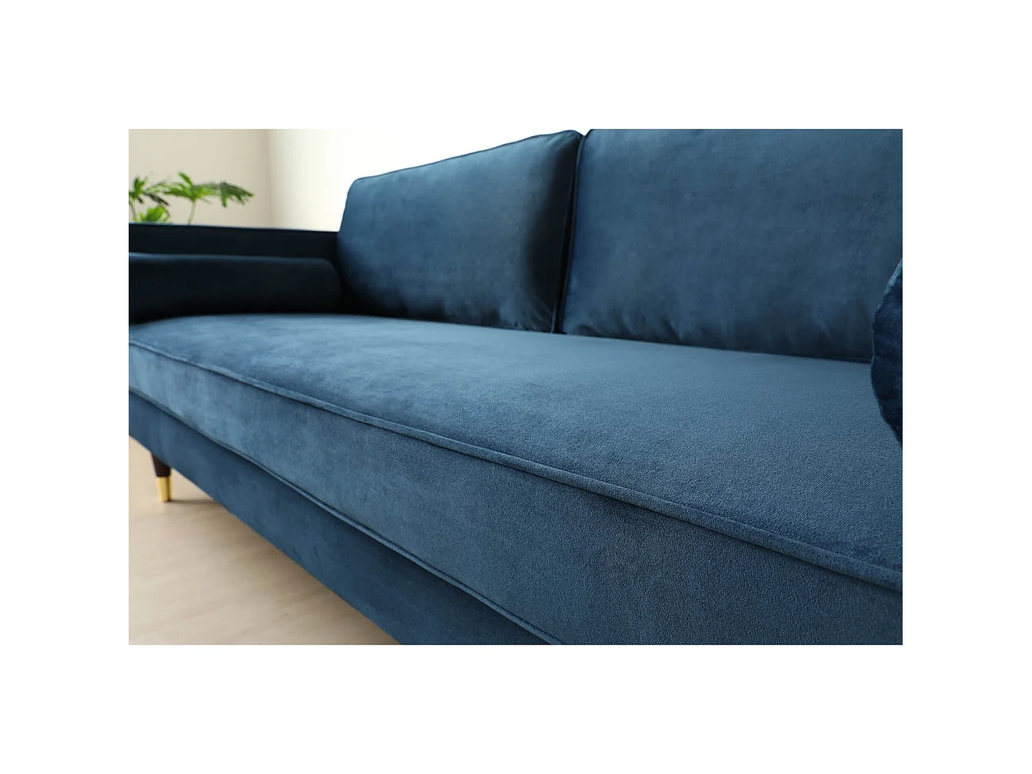 Canapé 3 places en velours bleu NALHA