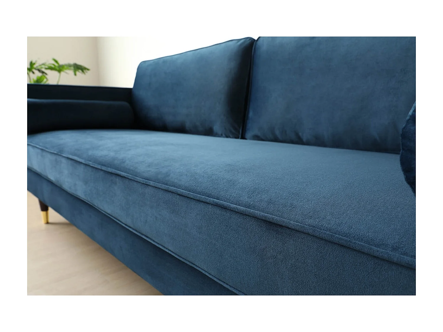 Canapé 3 places en velours bleu NALHA