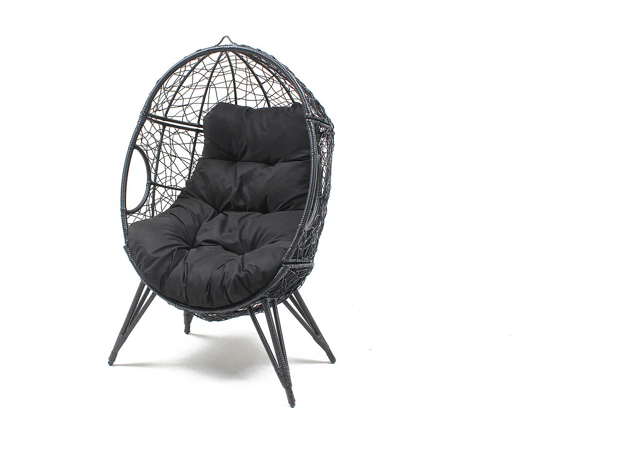 Fauteuil œuf sur pied en résine noir effet rotin JANE