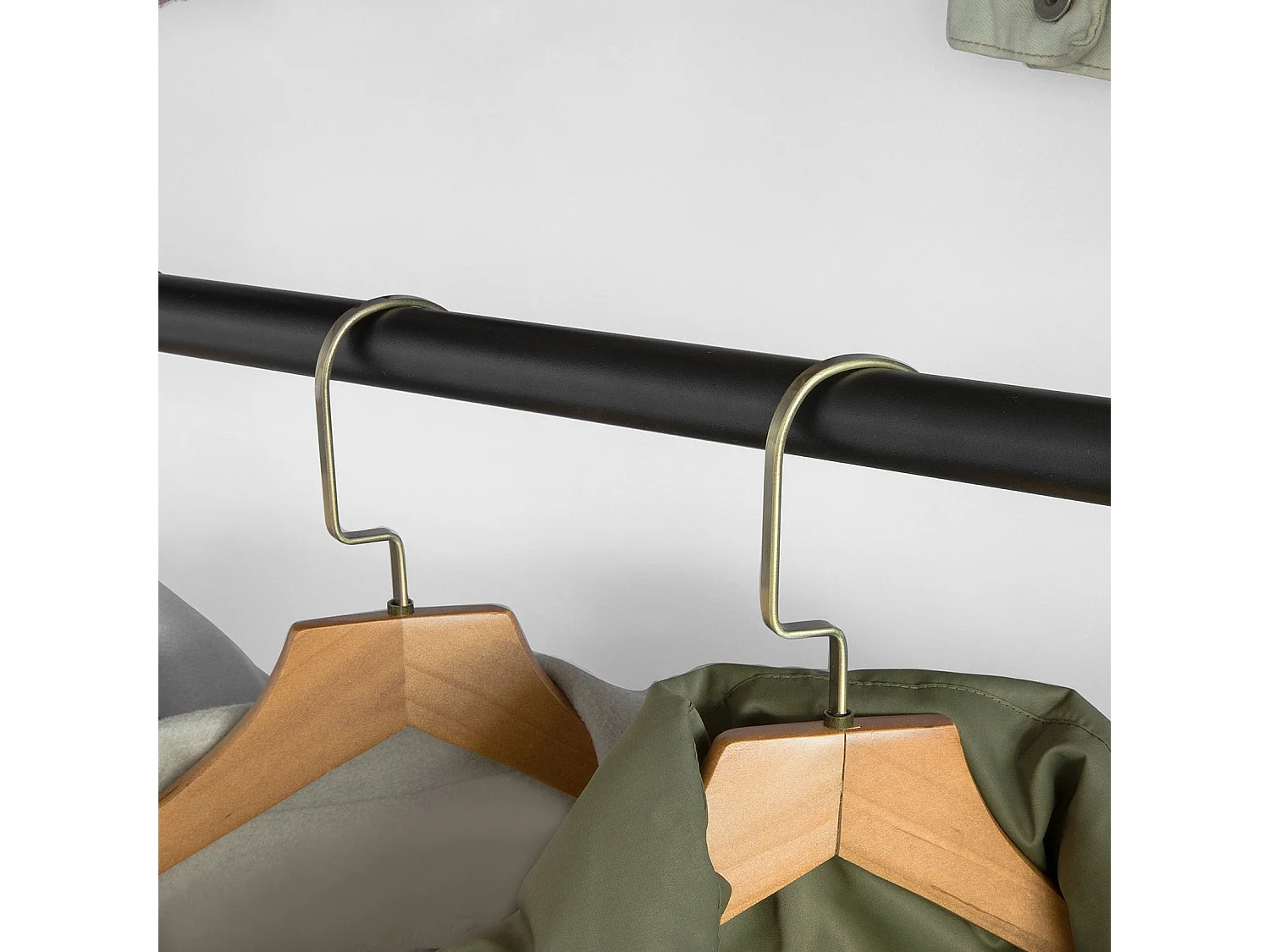 Garderoba z 2 drążkami teleskopowymi FRG109-SCH