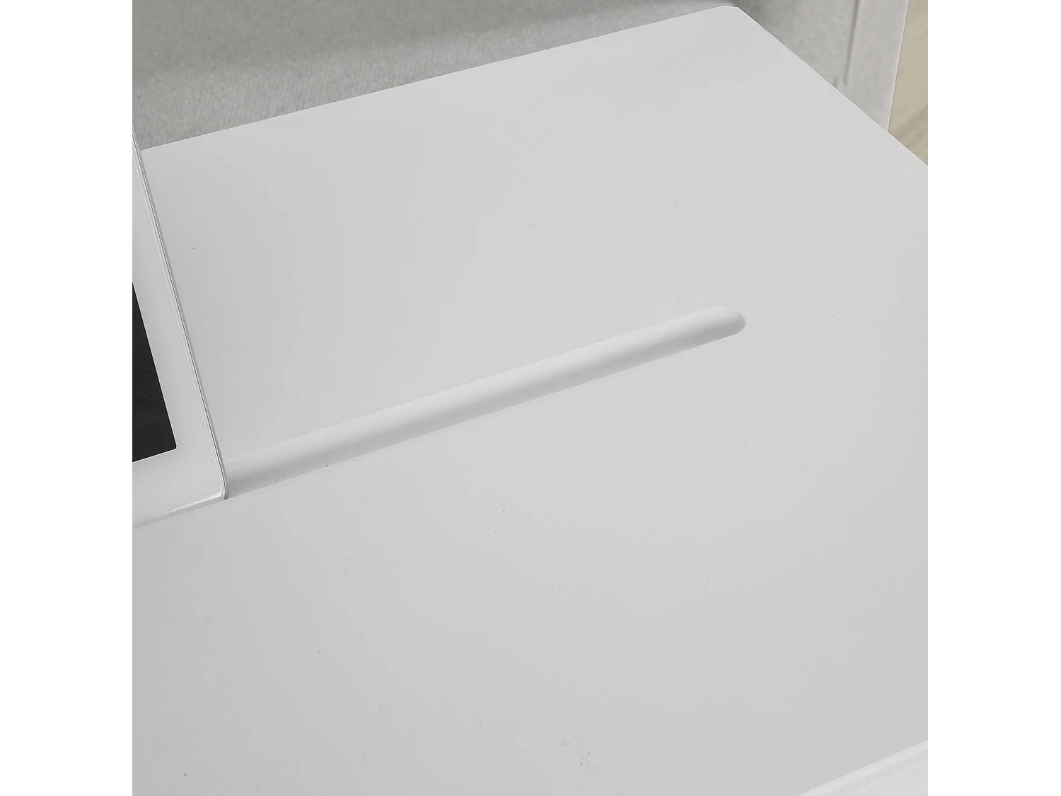 Mesa Auxiliar con 2 Estantes, Consola,Mesita de Noche con Ruedas para iPad, Teléfono o Lampara FBT67-W  SoBuy ES