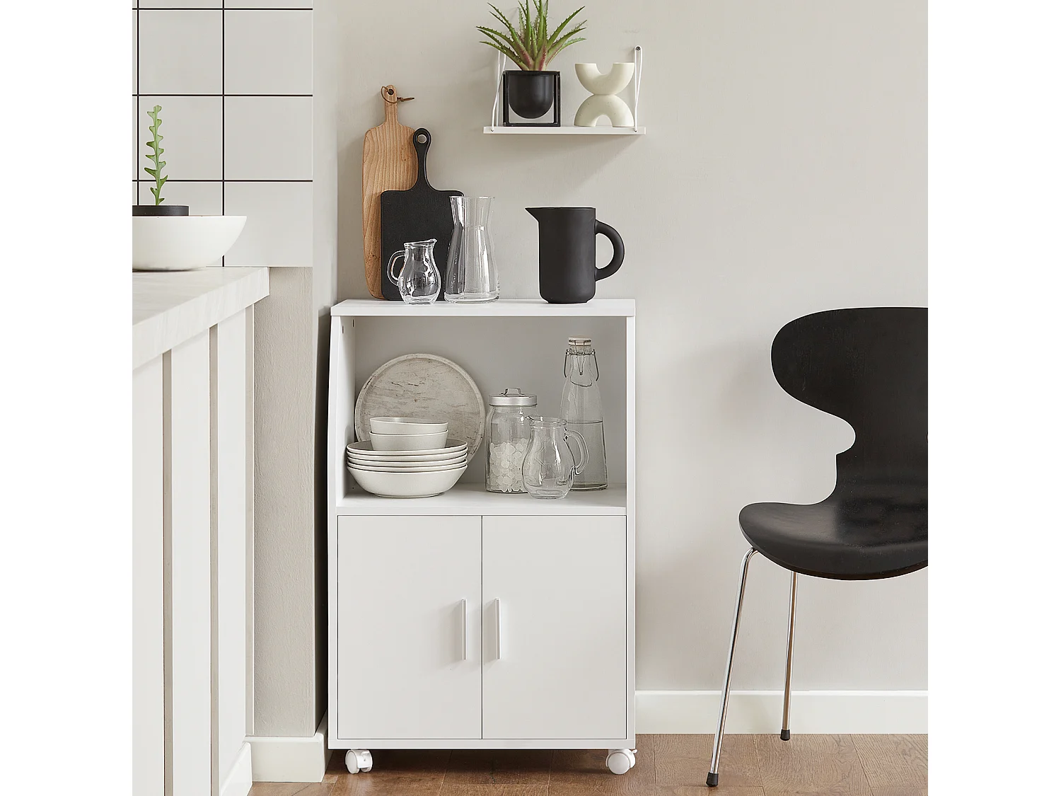 SoBuy FRG241-W Keukenkast Zwenkwielen Magnetronrek Magnetronkast Keukenrollen Magnetronkast