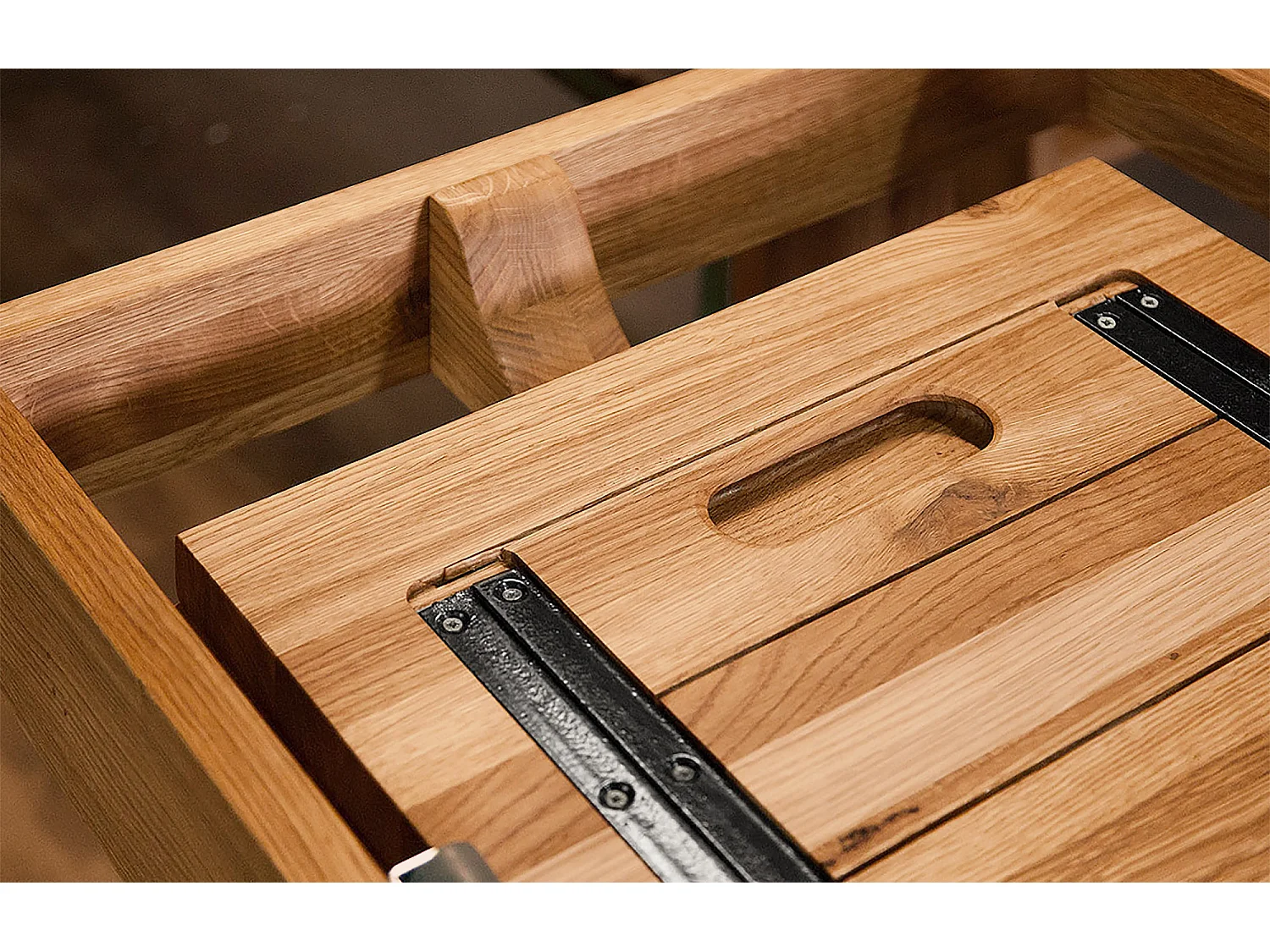 VENTO - Tisch mit Ausziehfunktion aus Kernbuche, naturgeölt 100x200