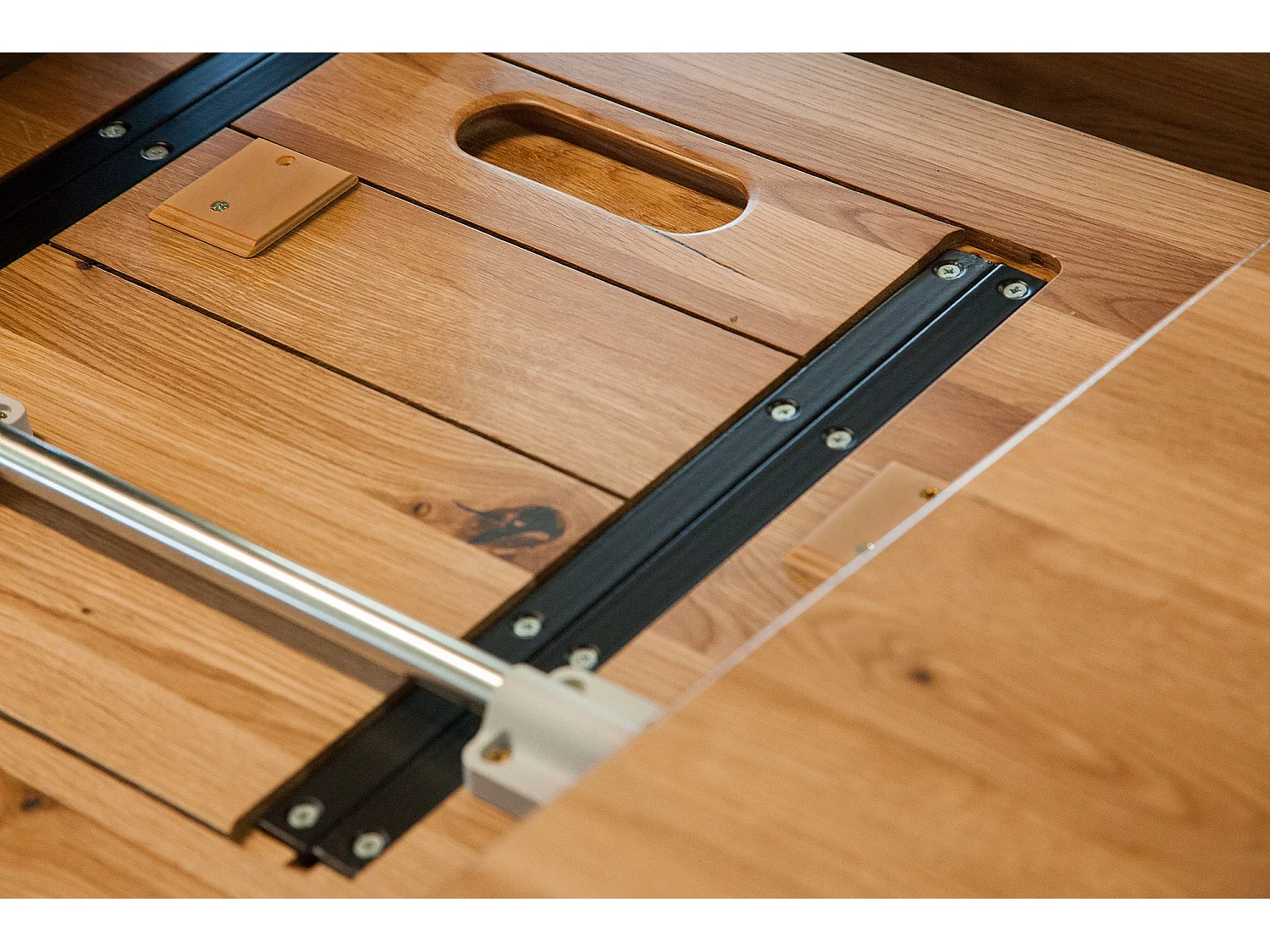 VENTO - Tisch mit Ausziehfunktion aus Kernbuche, naturgeölt 100x200