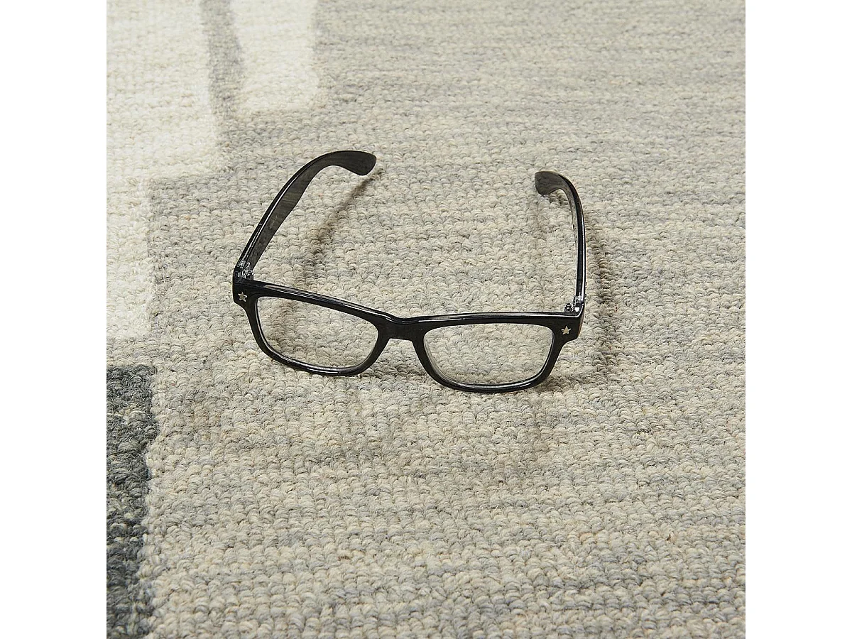 tapis salon 120x170 fait main en laine gris et crème motif géométrique