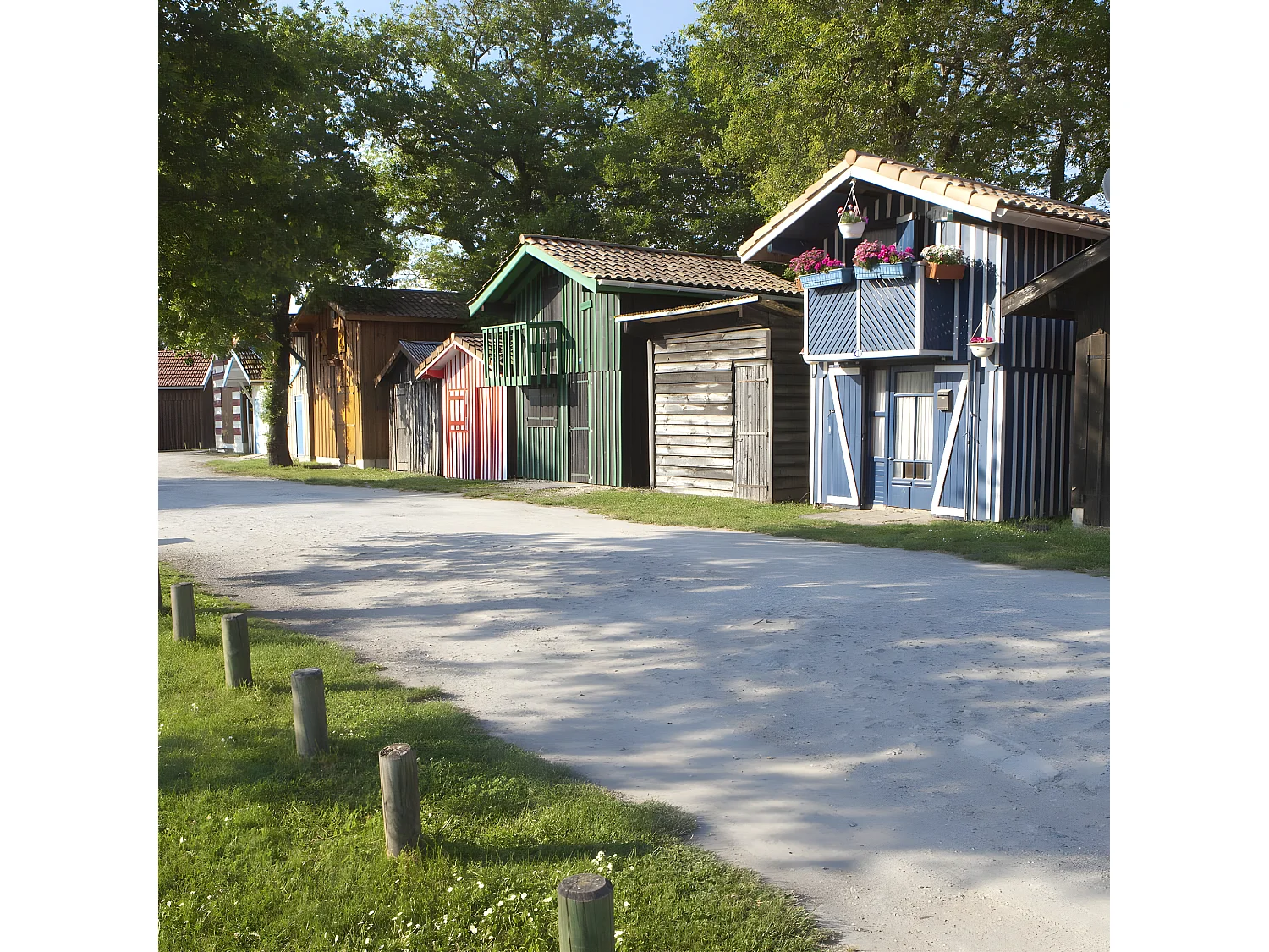 Tableau sur toile maisons bassins 90x90 cm