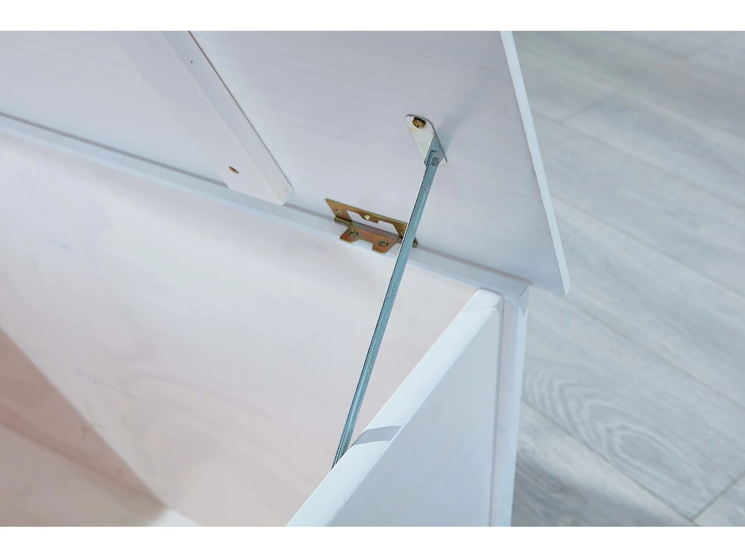 Karal wit gelakte massief grenen speelgoedkist