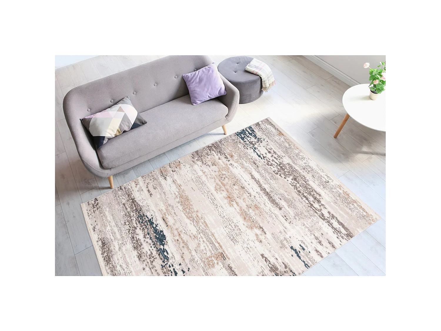 Tapis design moderne aux teintes neutres et bleutées - 80 x 150 cm
