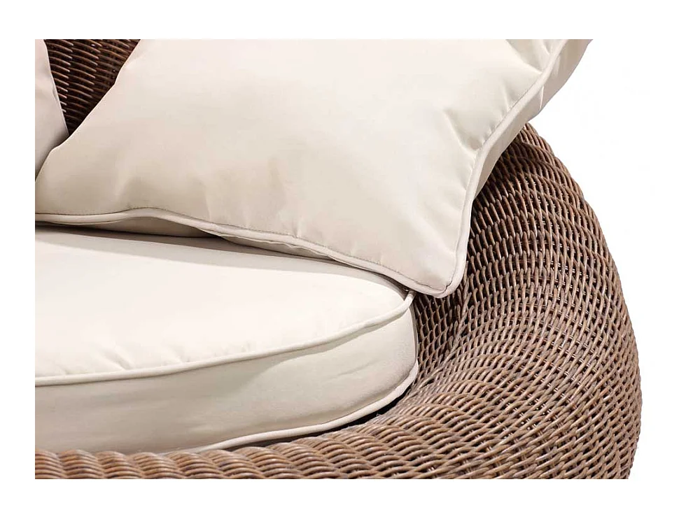 Tuinloungeset van karamelkleurig gevolchten hars - 1 zitbank, 2 fauteuils en 1 salontafel - WHITEHEAVEN van MYLIA