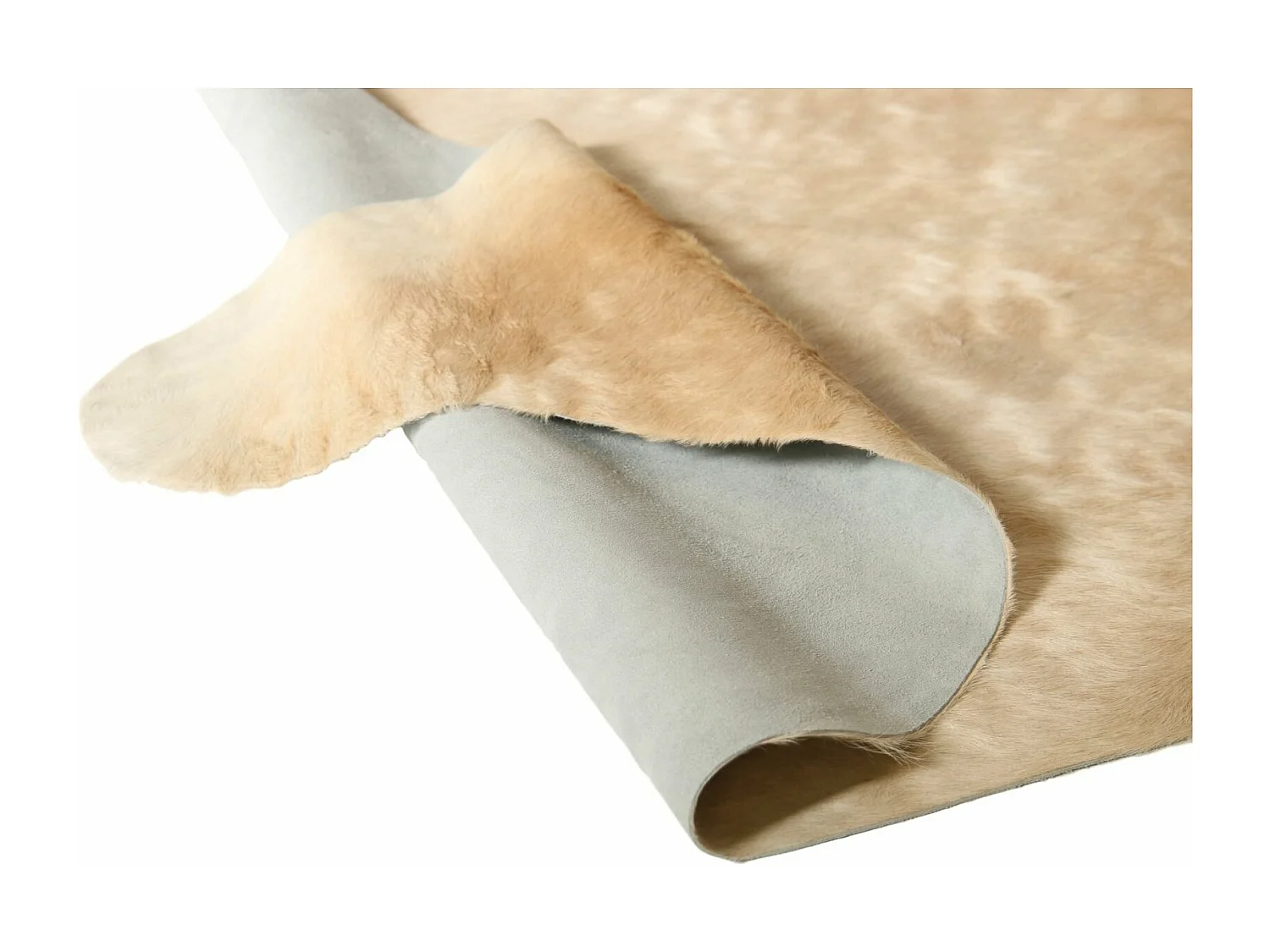 Tapis Authentique en Peau de Vache Tons Neutres et Doux