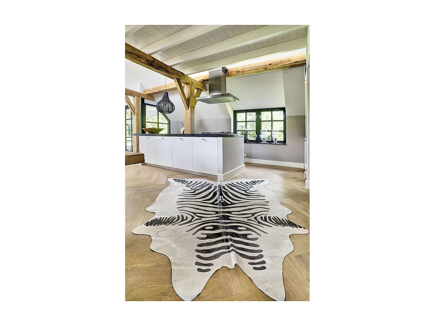 Peau de vache safari zèbre 3-4m2 blanc noir