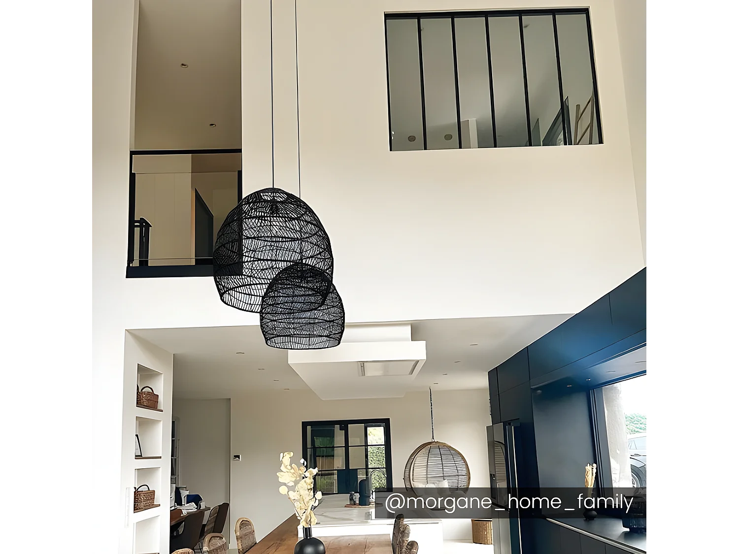 Divisória de vidro BAYVIEW em alumínio termolacado preto - 180x130 cm