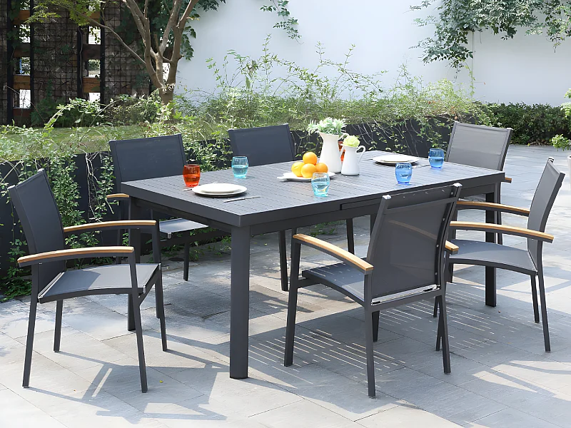 Salle à manger de jardin en aluminium : une table extensible L.180/240cm et 6 fauteuils empilables avec accoudoirs acacia - Anthracite - NAURU de MYLIA