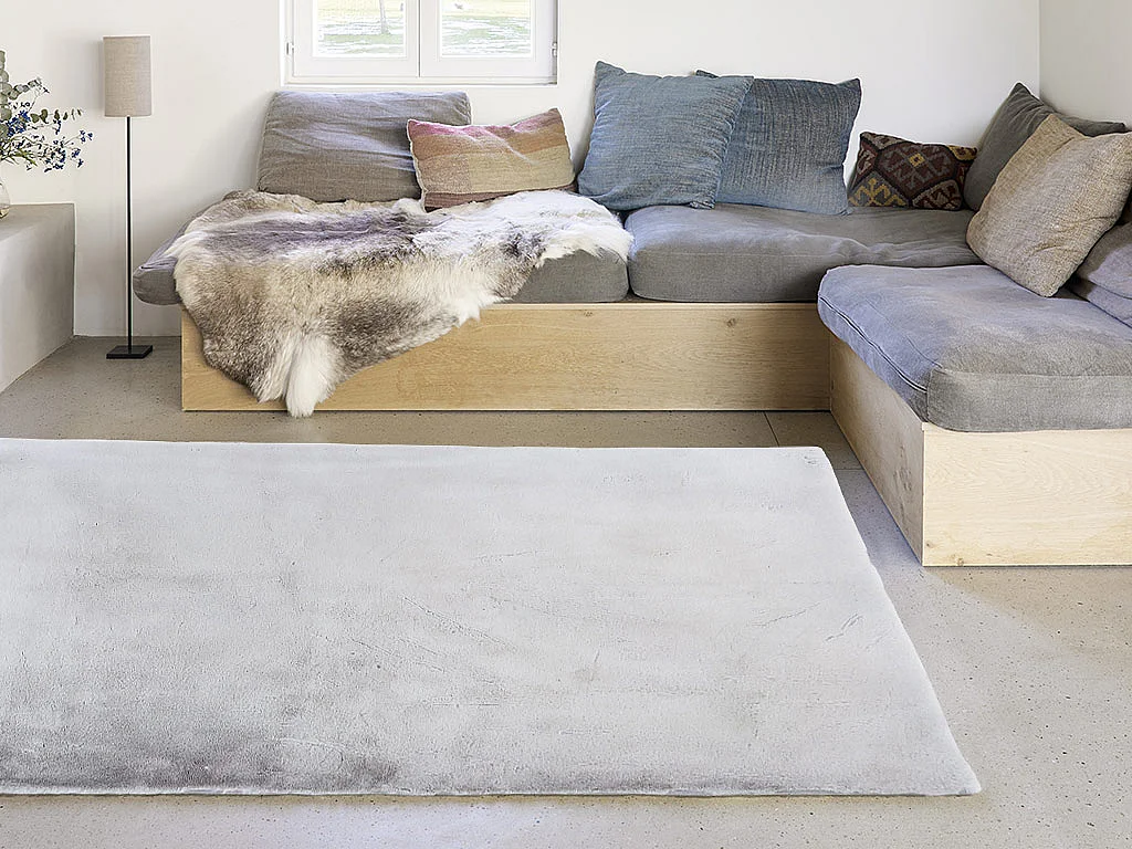 Tappeto shaggy effetto pelliccia 150 x 200 cm 100% Poliestere Grigio - BUNNY