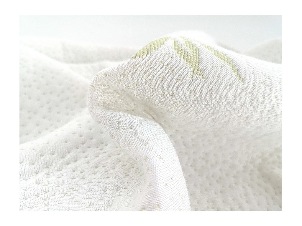 Poduszka z pamięcią kształtu DOUCEUR BAMBOU marki NATUREA – 60 × 60 cm