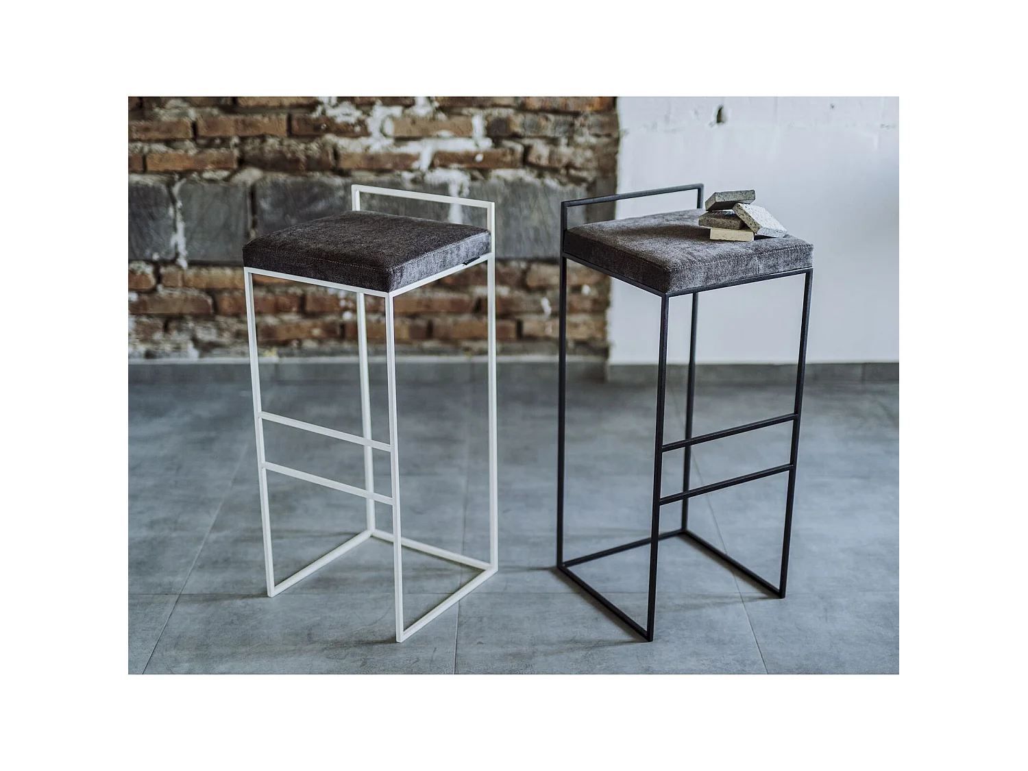 Tabouret Disi 35 x 35 x 82 cm