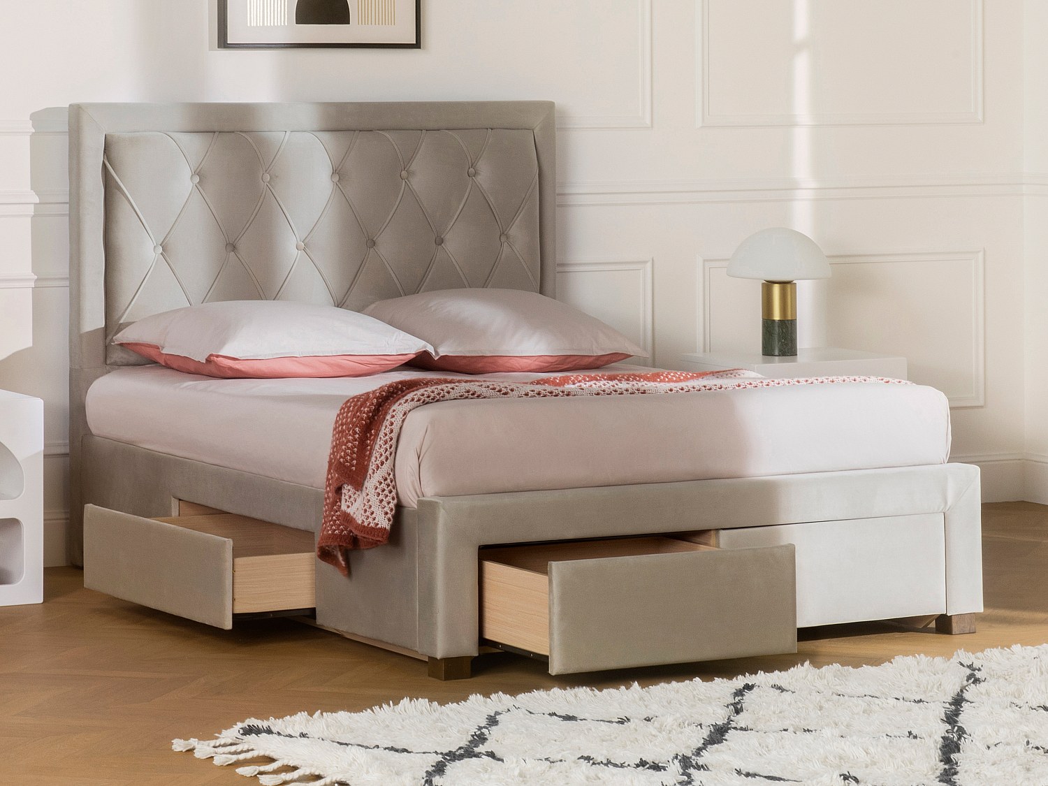 Seng med skuffer 140 x 190 cm - Velurtrekk - Beige - LEOPOLD