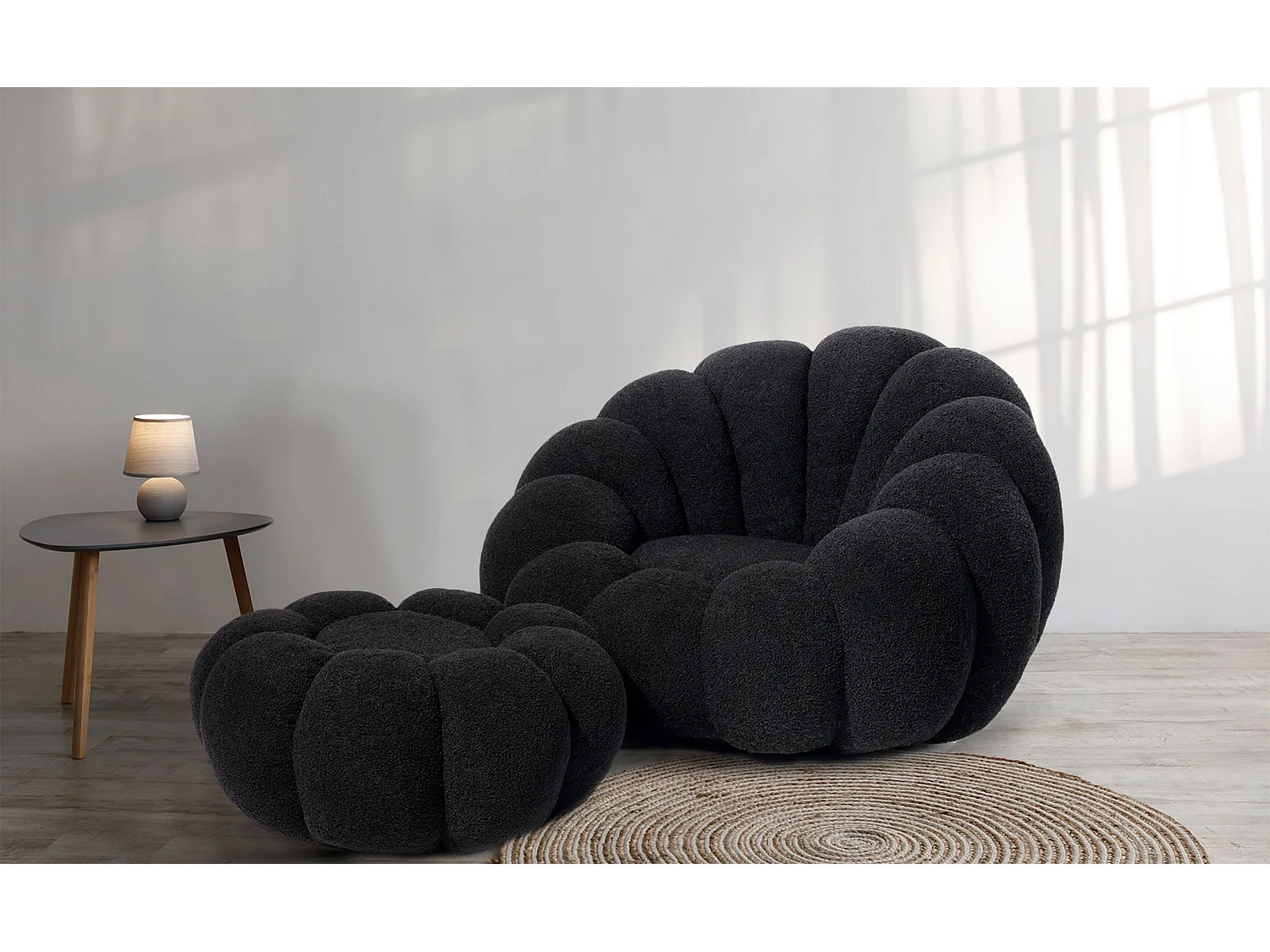 Pouf design fleur Arielina Tissu bouclette Noir