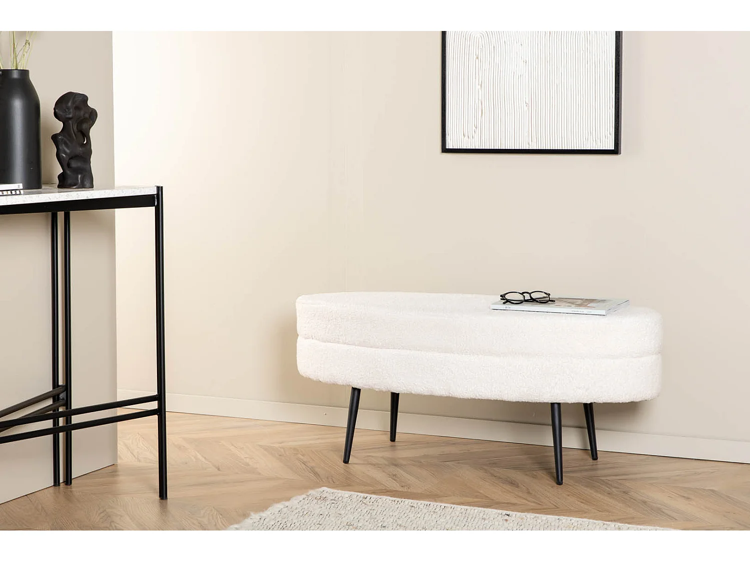 Otto poef, hocker teddystof zwart, wit.