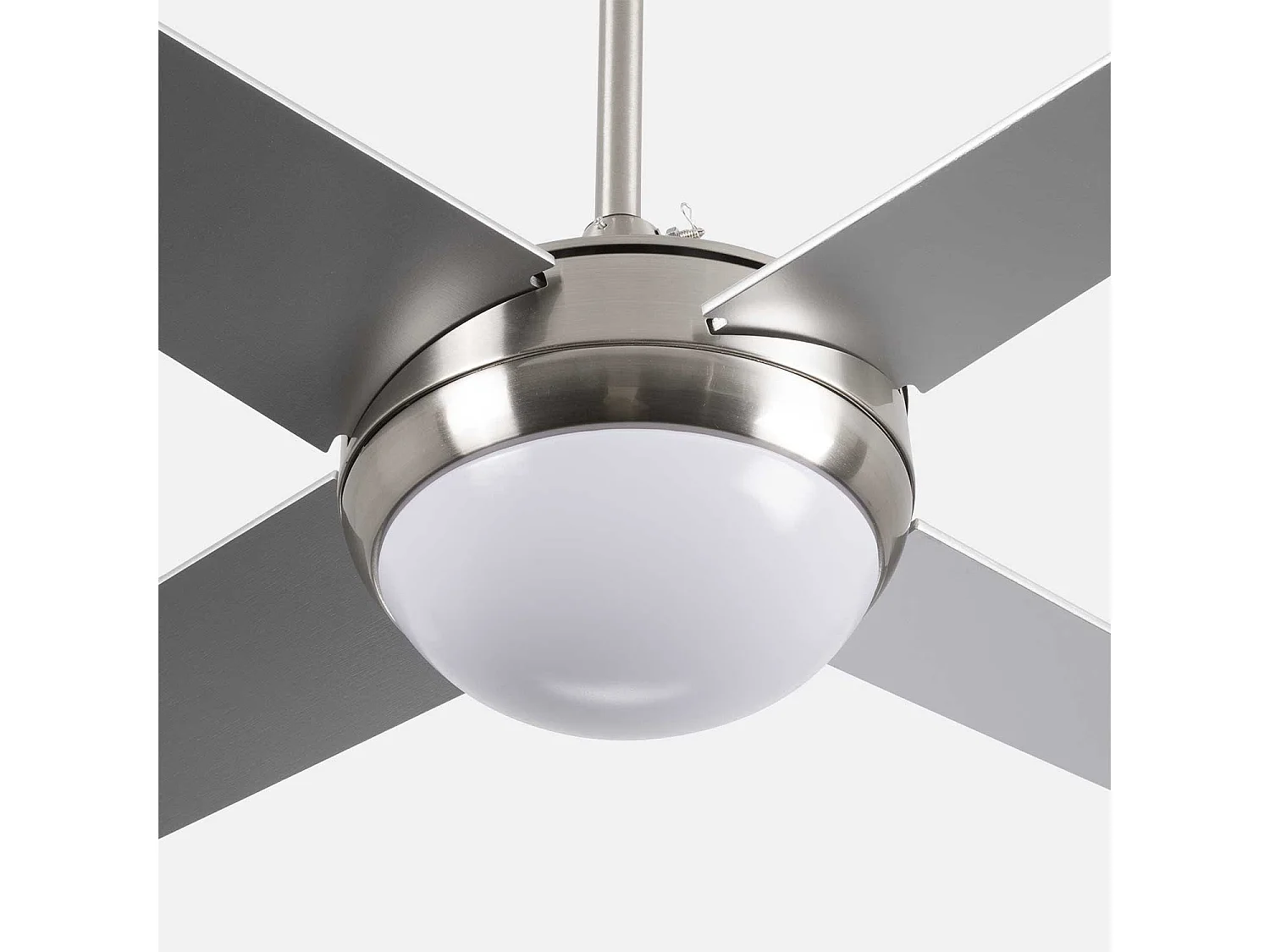 Ventilateur de plafond avec lumière 4 pales 50 W 3 vitesses Bahrain Blanc O91