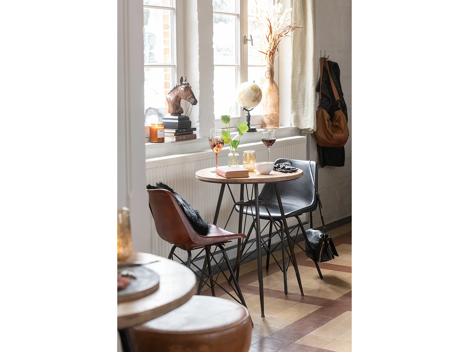 Chaise Design Cuir & Métal "Tolbia" 79cm Noir