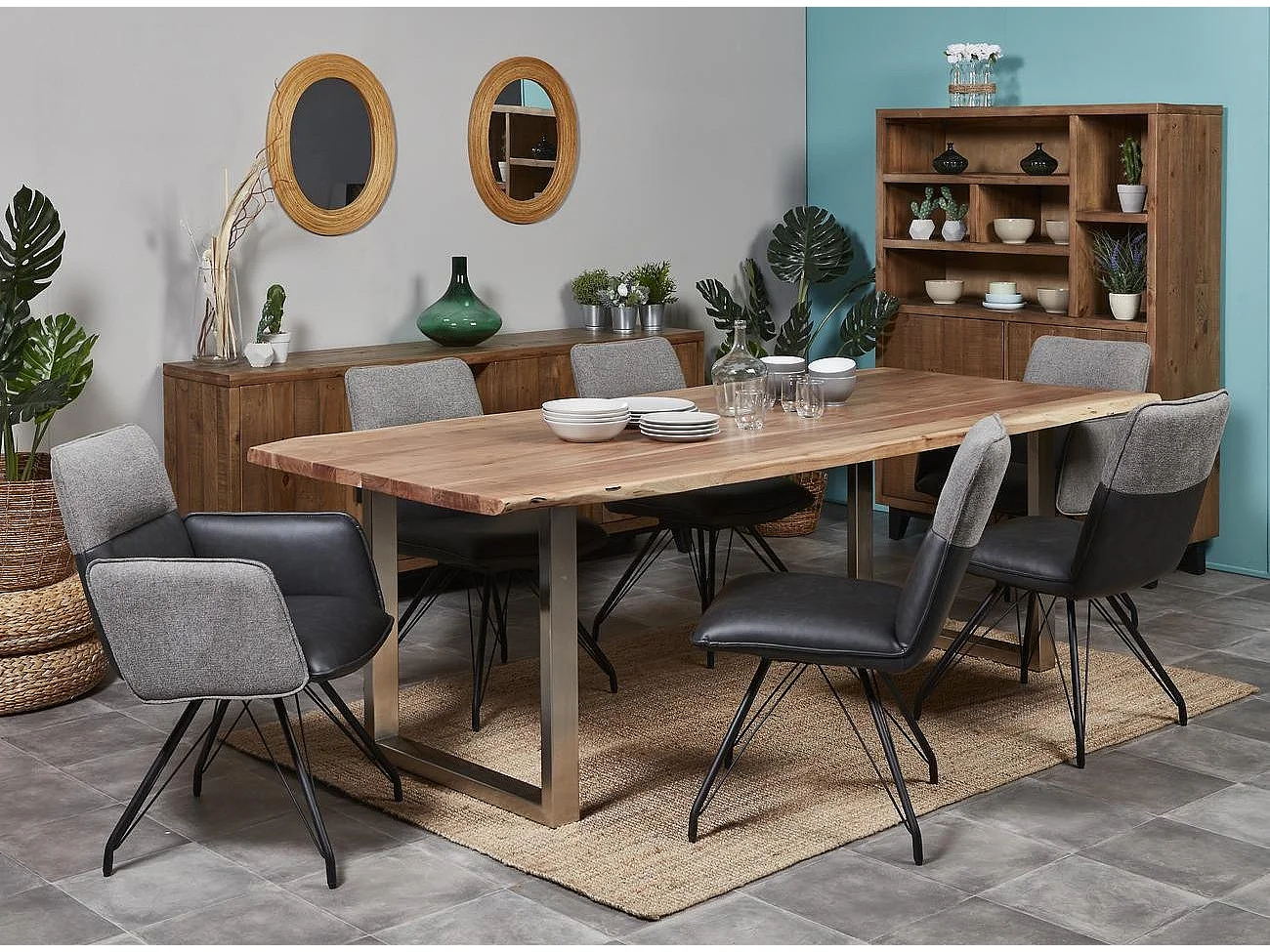 Collin zwarte kunstleren stoel en zwart metalen poten - Set van 2