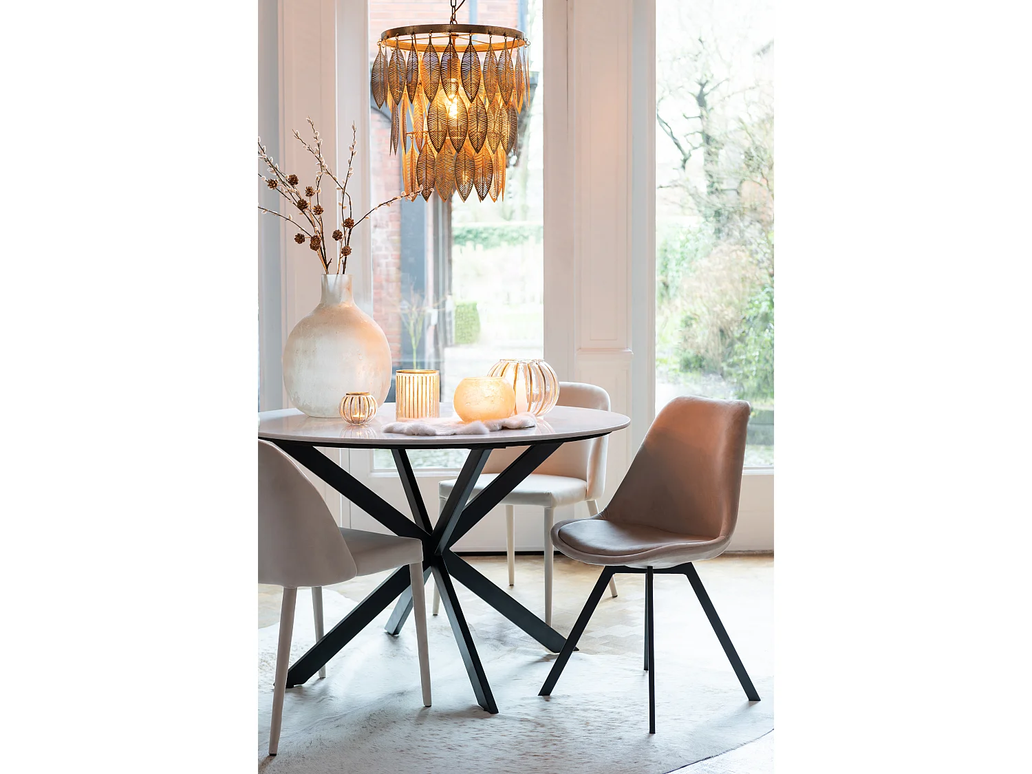 Serano stoel van metaal en beige textiel L 55 cm