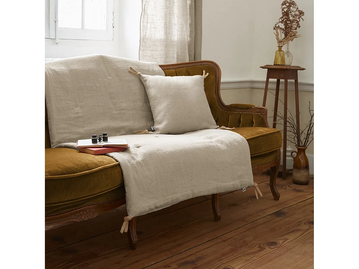 MARGAUX - Coussin Déhoussable 45x45cm avec Pompons Lin Lavé Coloris Sable