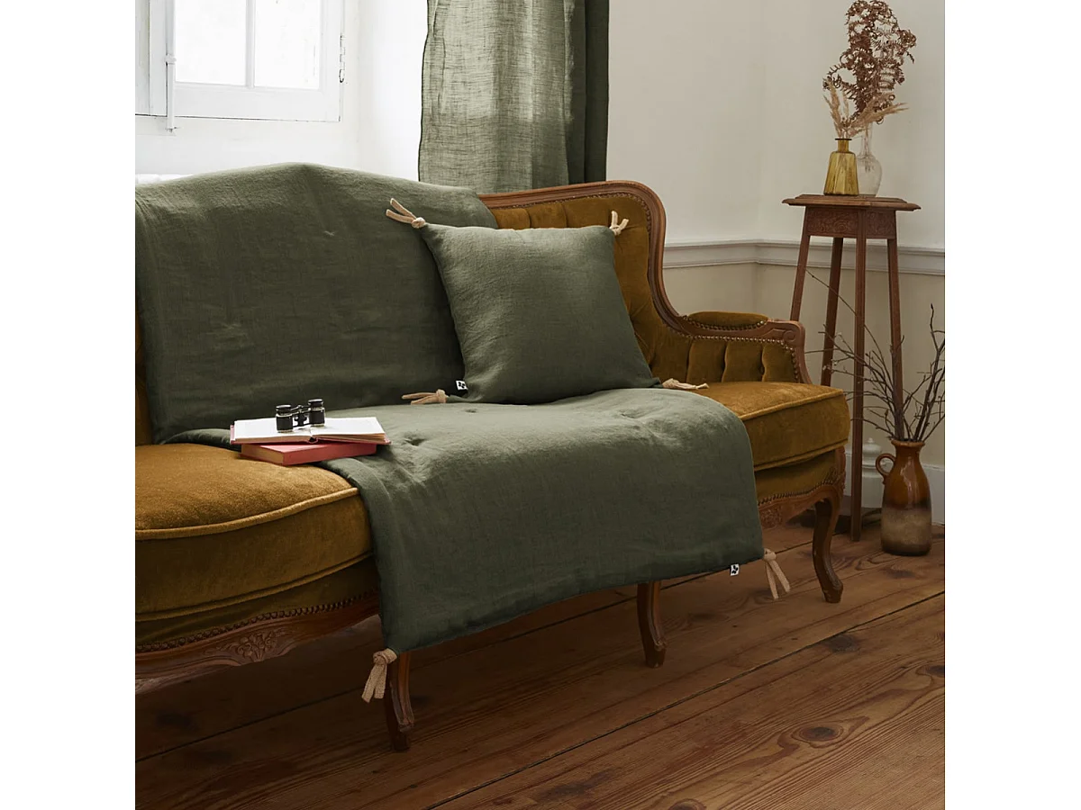 MARGAUX - Coussin Déhoussable 45x45cm avec Pompons Lin Lavé Coloris Thym