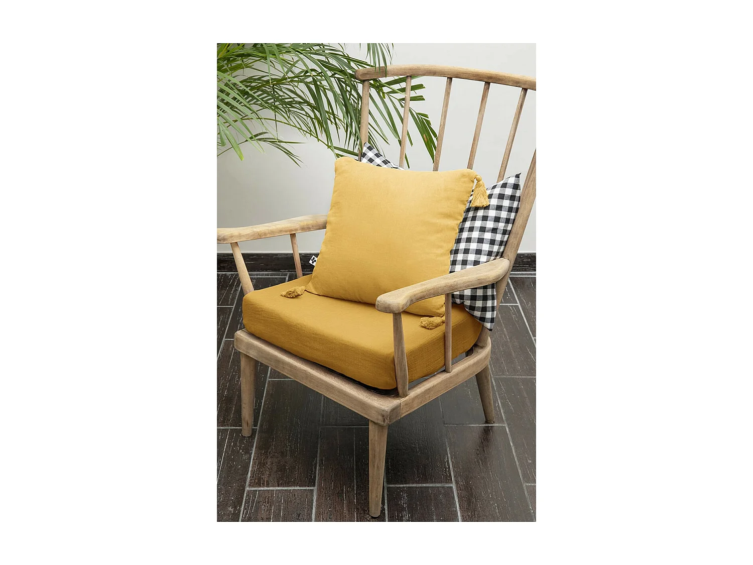 OUREA - Coussin Déhoussable 40x40cm avec Pompons Gaze de Coton Safran