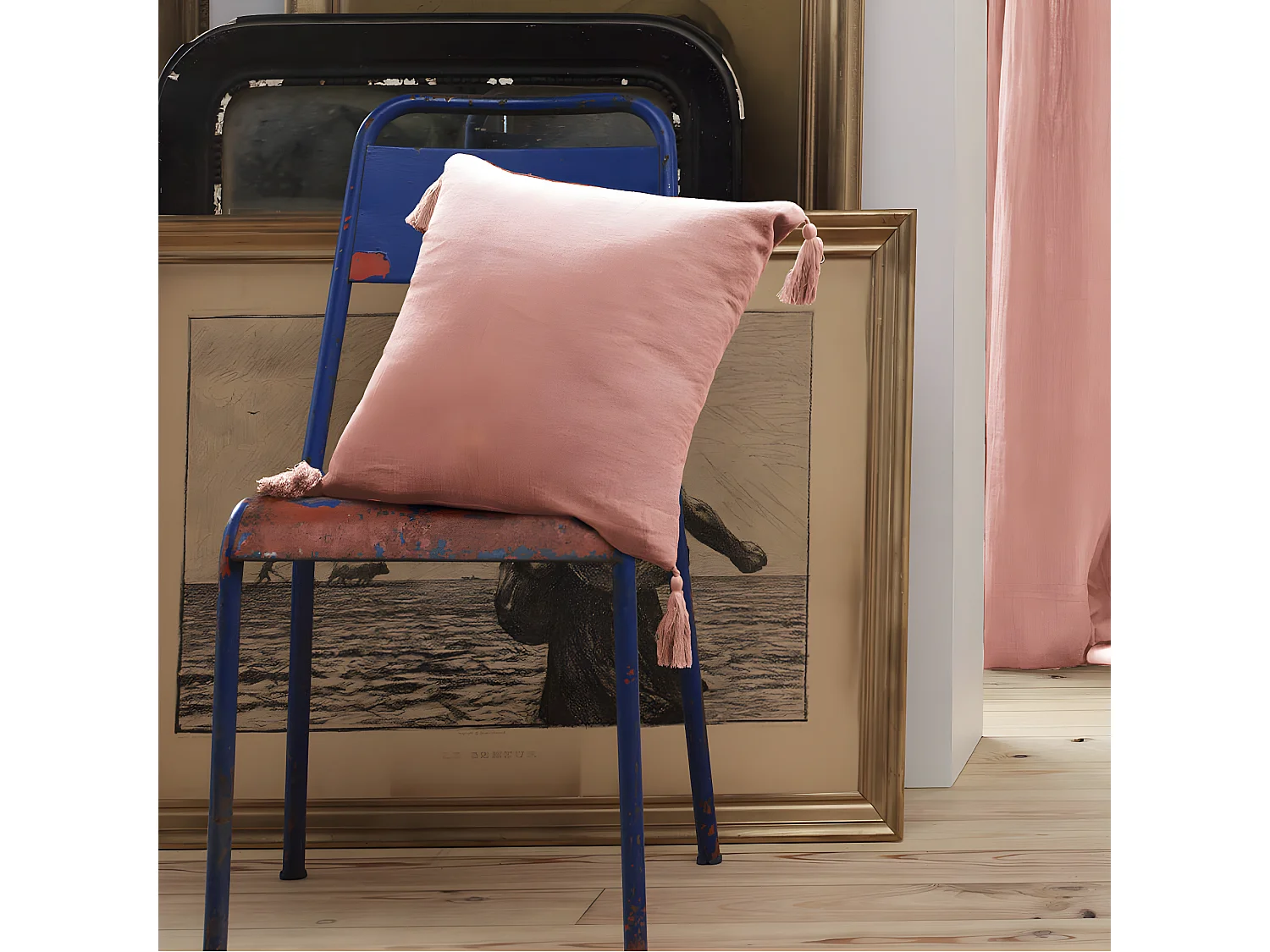 OUREA - Coussin Déhoussable 40x40cm avec Pompons Gaze de Coton Rose Pêche