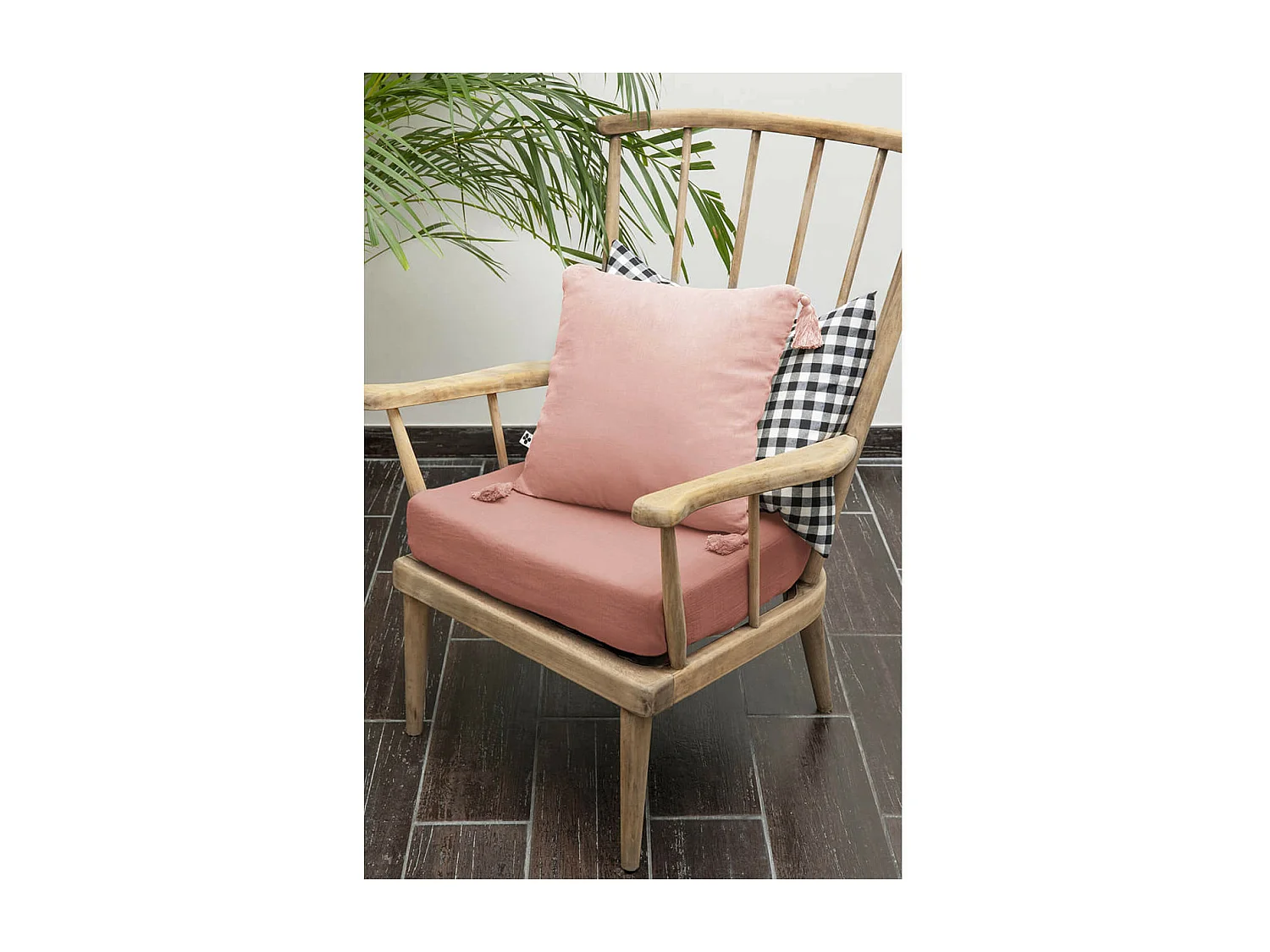 OUREA - Coussin Déhoussable 40x40cm avec Pompons Gaze de Coton Rose Pêche