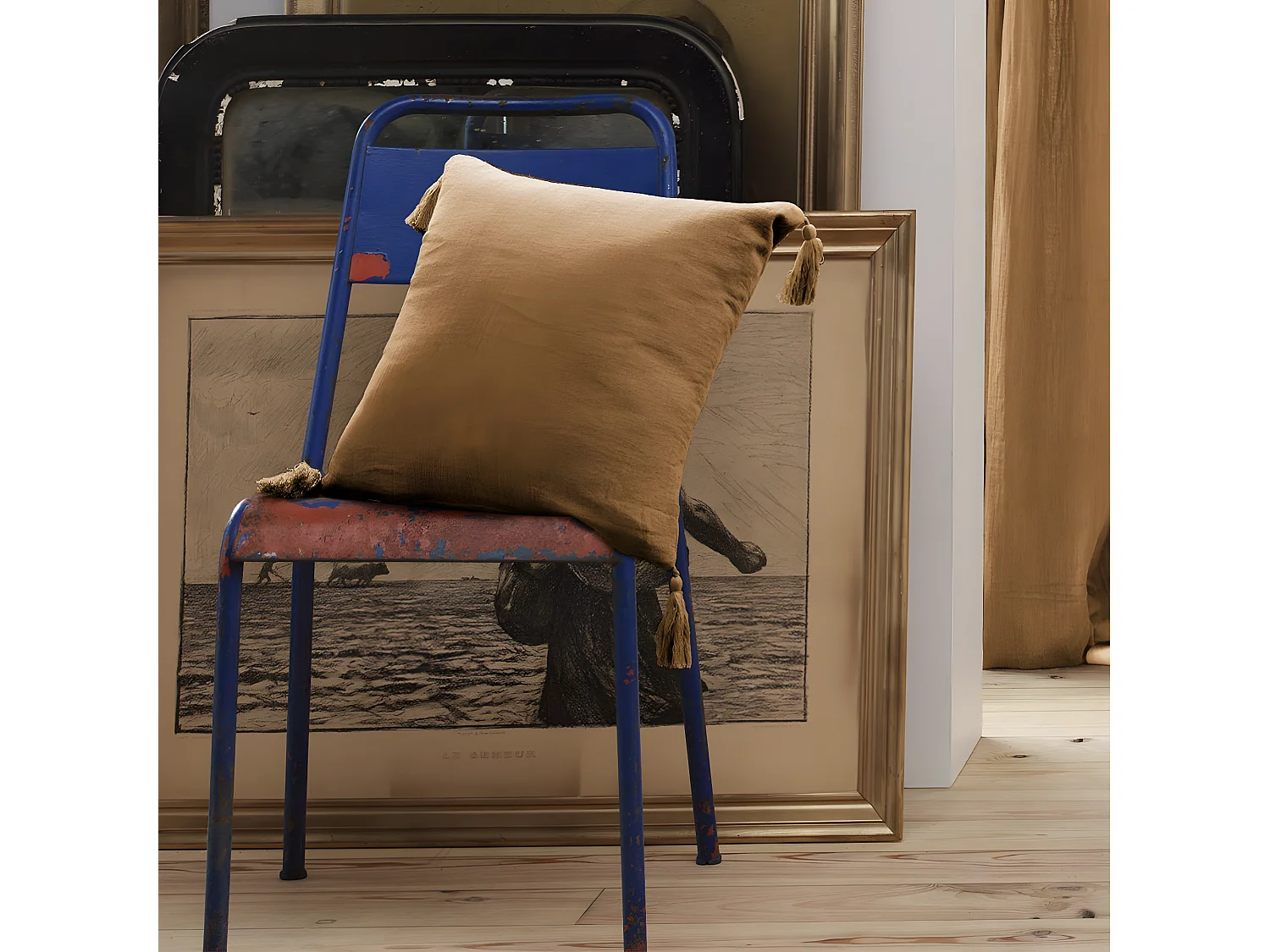 OUREA - Coussin Déhoussable 40x40cm avec Pompons Gaze de Coton Camel