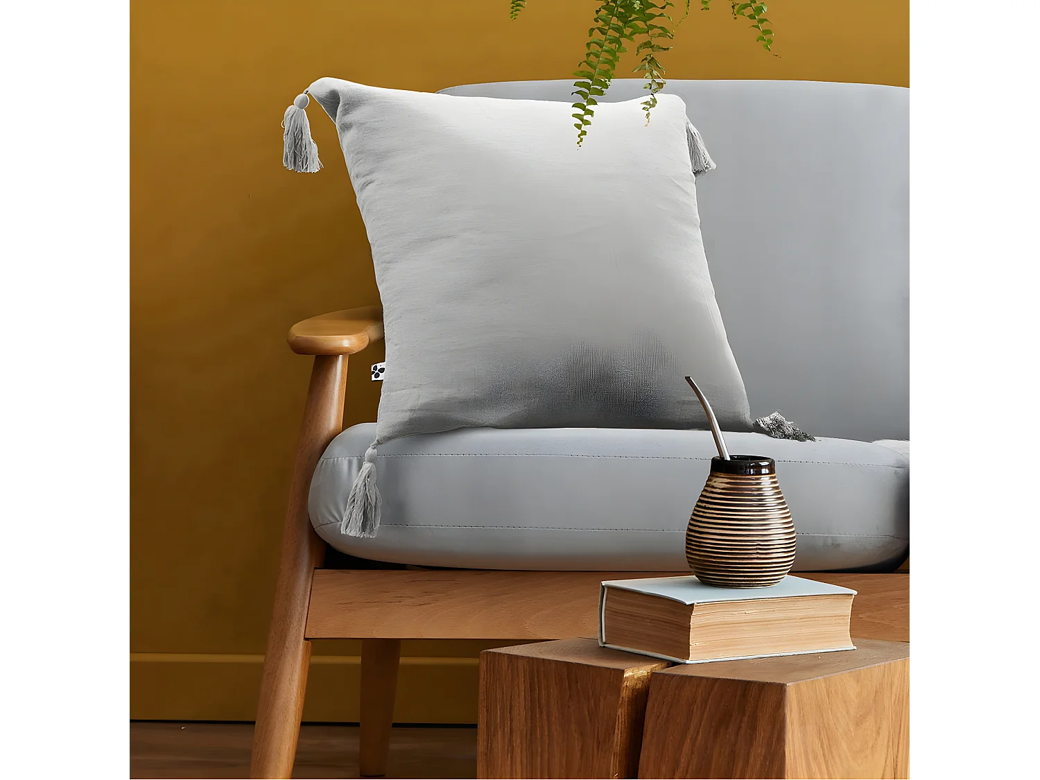 OUREA - Coussin Déhoussable 40x40cm avec Pompons Gaze de Coton Nuage