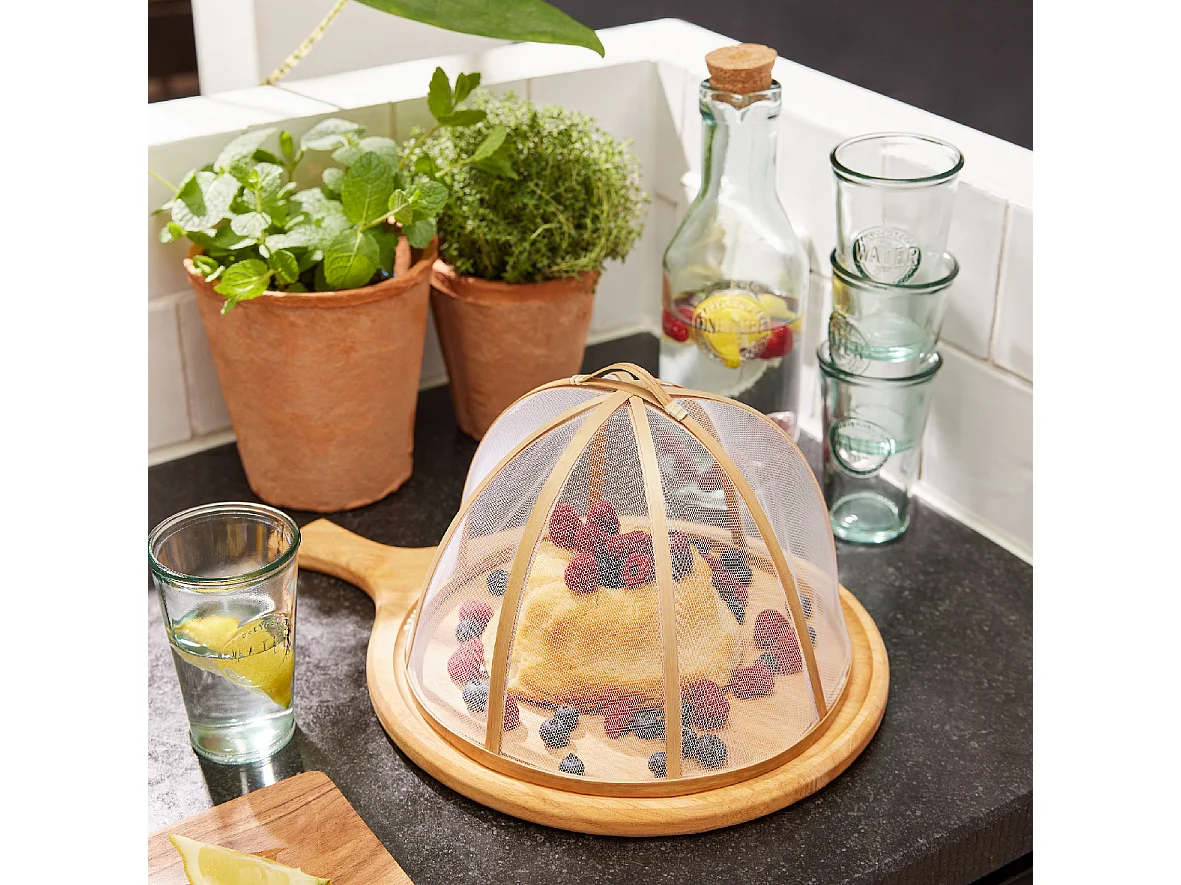 Set aus 5 Wasserkaraffe mit Korkdeckel und 4 klaren Gläsern aus recyceltem Glas