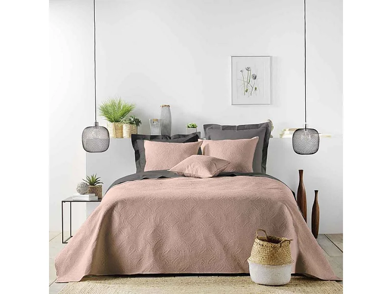 Couvre-Lit Matelassé "Romane" 220x240cm Rose