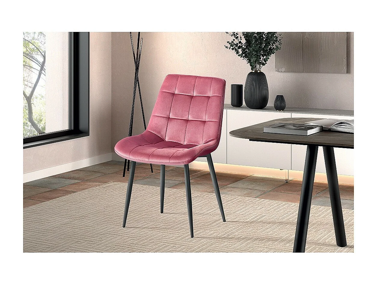 Chaise design KALI – Velours rose et pieds métal