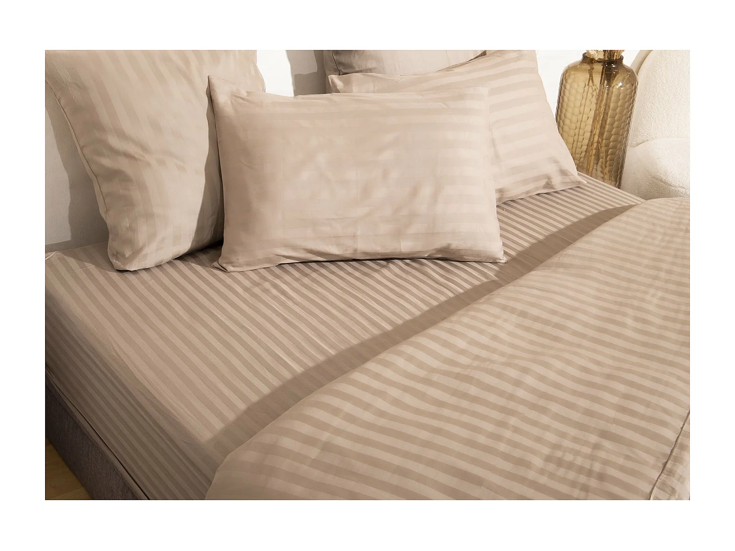 Drap housse beige rayures beige satin 200*200cm