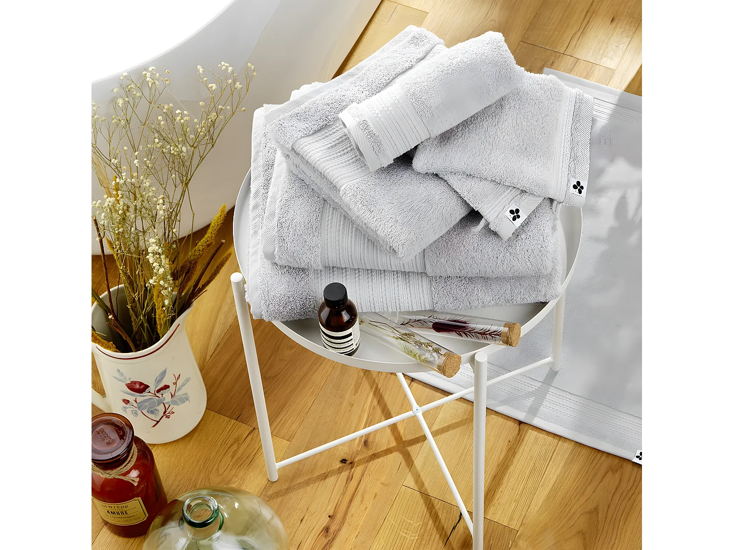 EMMA - Serviette de Toilette 50x90cm en Coton Bio Coloris Nuage