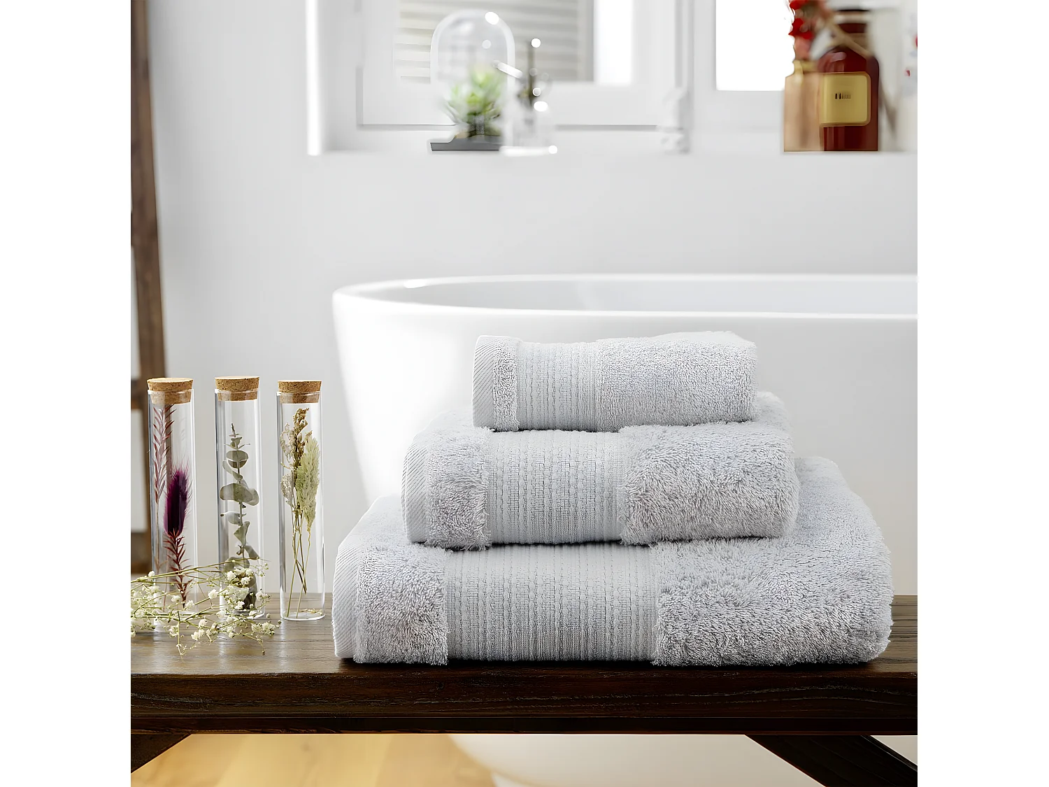 EMMA - Serviette de Toilette 50x90cm en Coton Bio Coloris Nuage