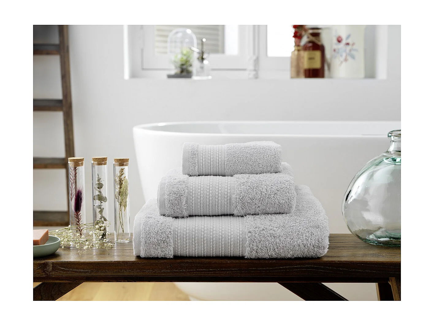 EMMA - Serviette de Douche 70x130cm en Coton Bio Coloris Nuage