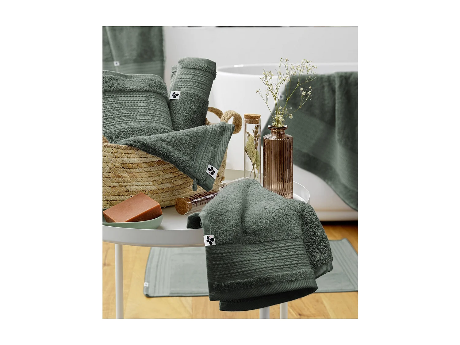 EMMA - Serviette de Toilette 50x90cm en Coton Bio Coloris Romarin