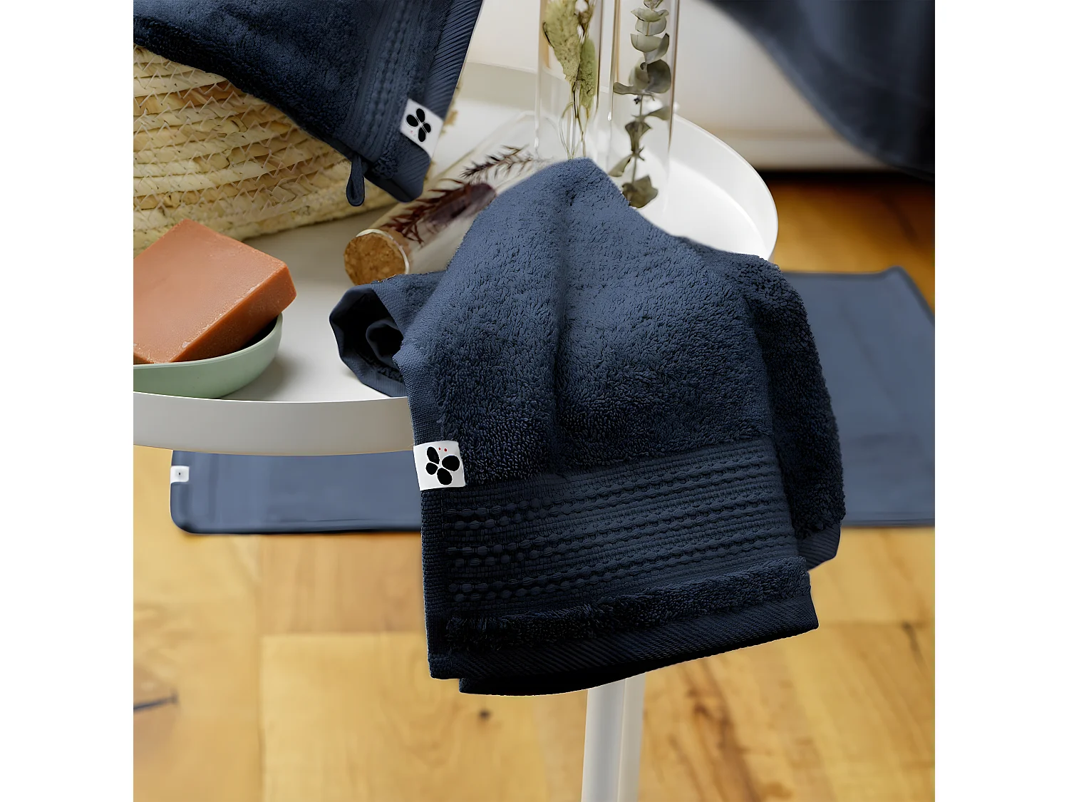 EMMA - Serviette Invité 30x50cm en Coton Bio Coloris Minuit