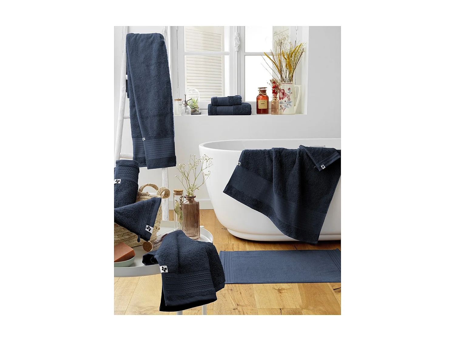 EMMA - Serviette Invité 30x50cm en Coton Bio Coloris Minuit