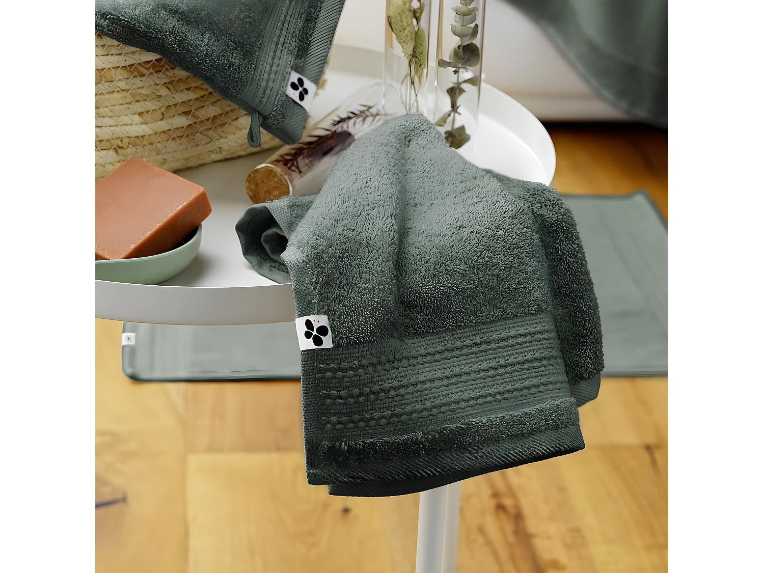 EMMA - Serviette Invité 30x50cm en Coton Bio Coloris Romarin