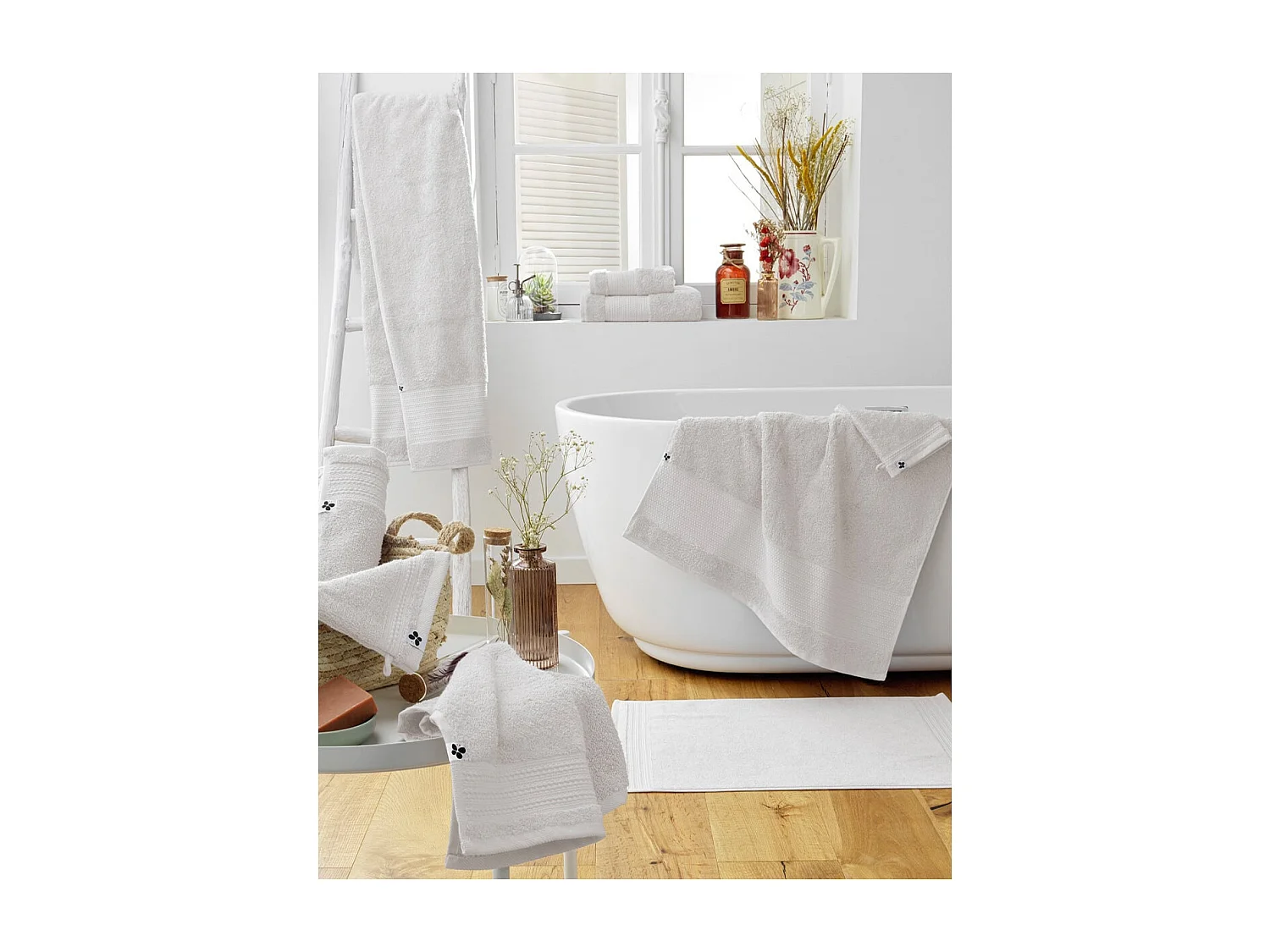 EMMA - Serviette Invité 30x50cm en Coton Bio Coloris Chantilly