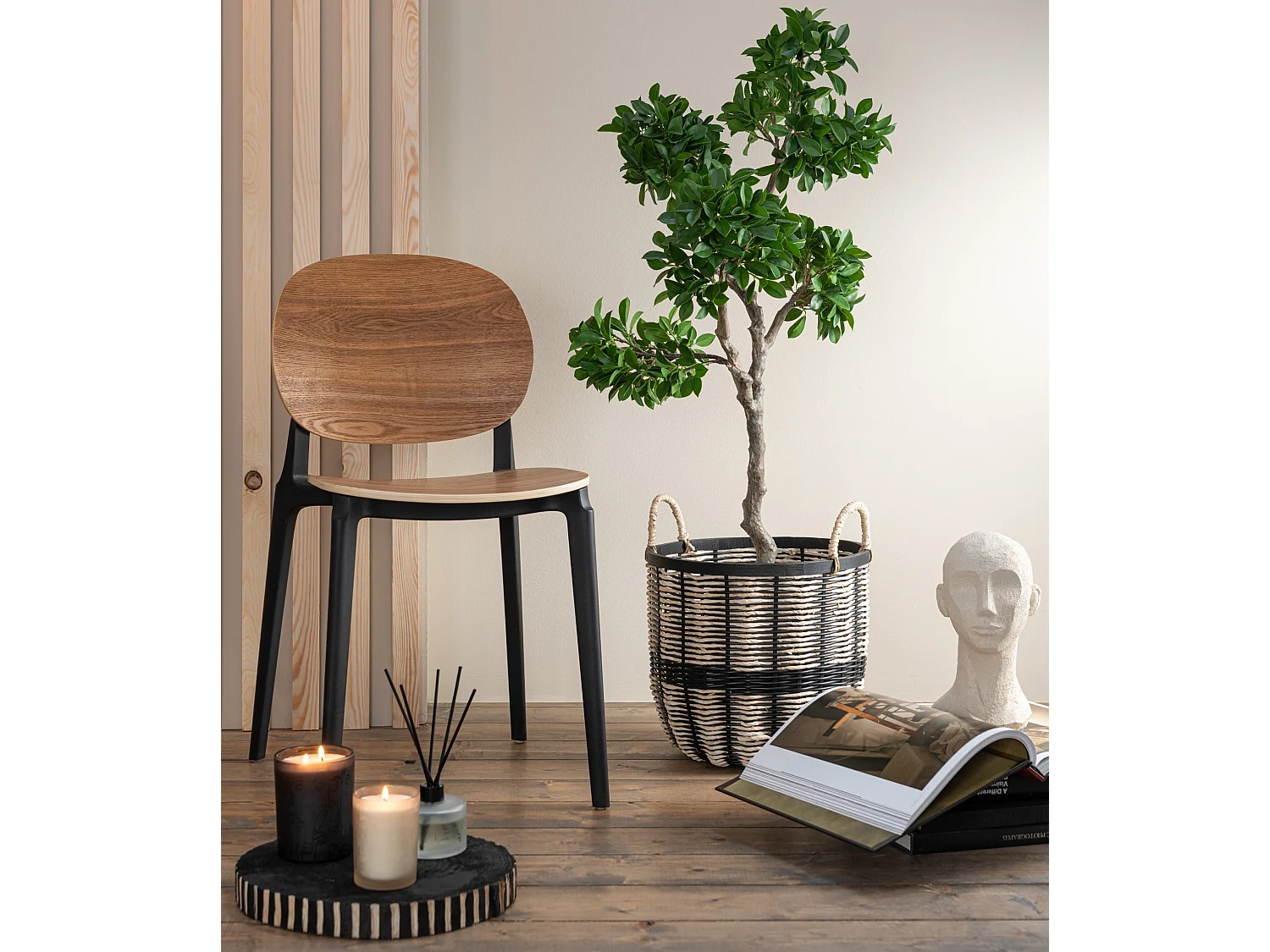 Chaise Design "Finama" 82cm Naturel & Noir